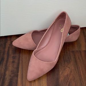 Pointed toe flats
